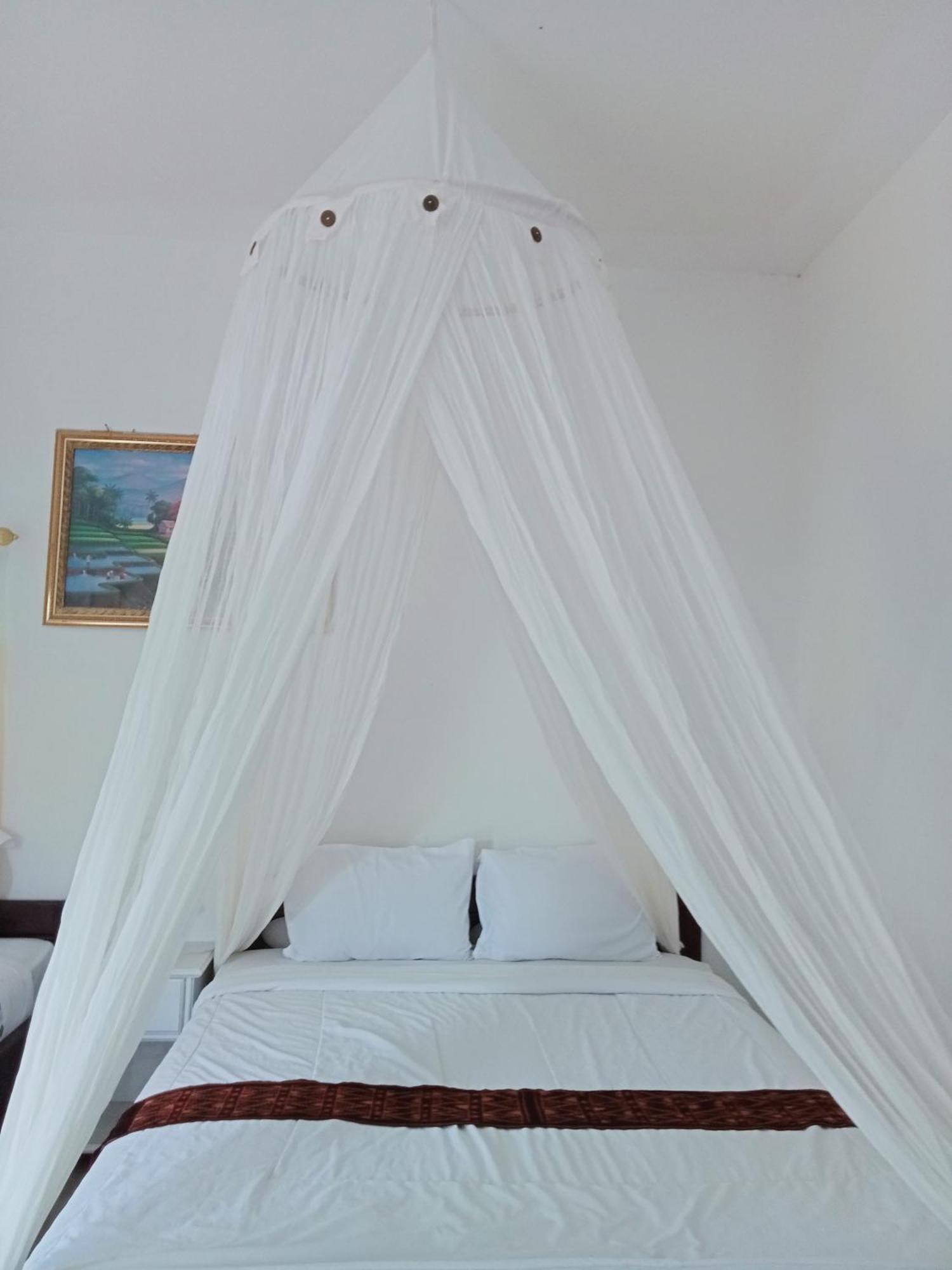 Hotel Moni Mahalika Kelimutu Exteriér fotografie